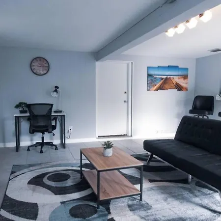 Spacious Family-Sized Home In Central Location